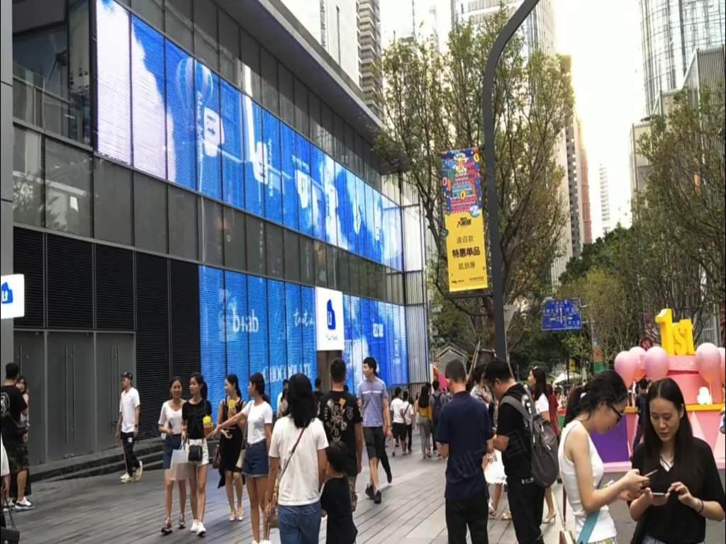 深圳南山万象城P50玻璃LED幕墙屏项目